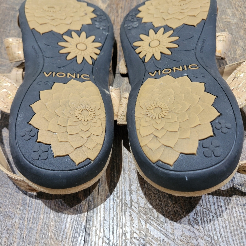 Vionic Amber Sandals - image 8